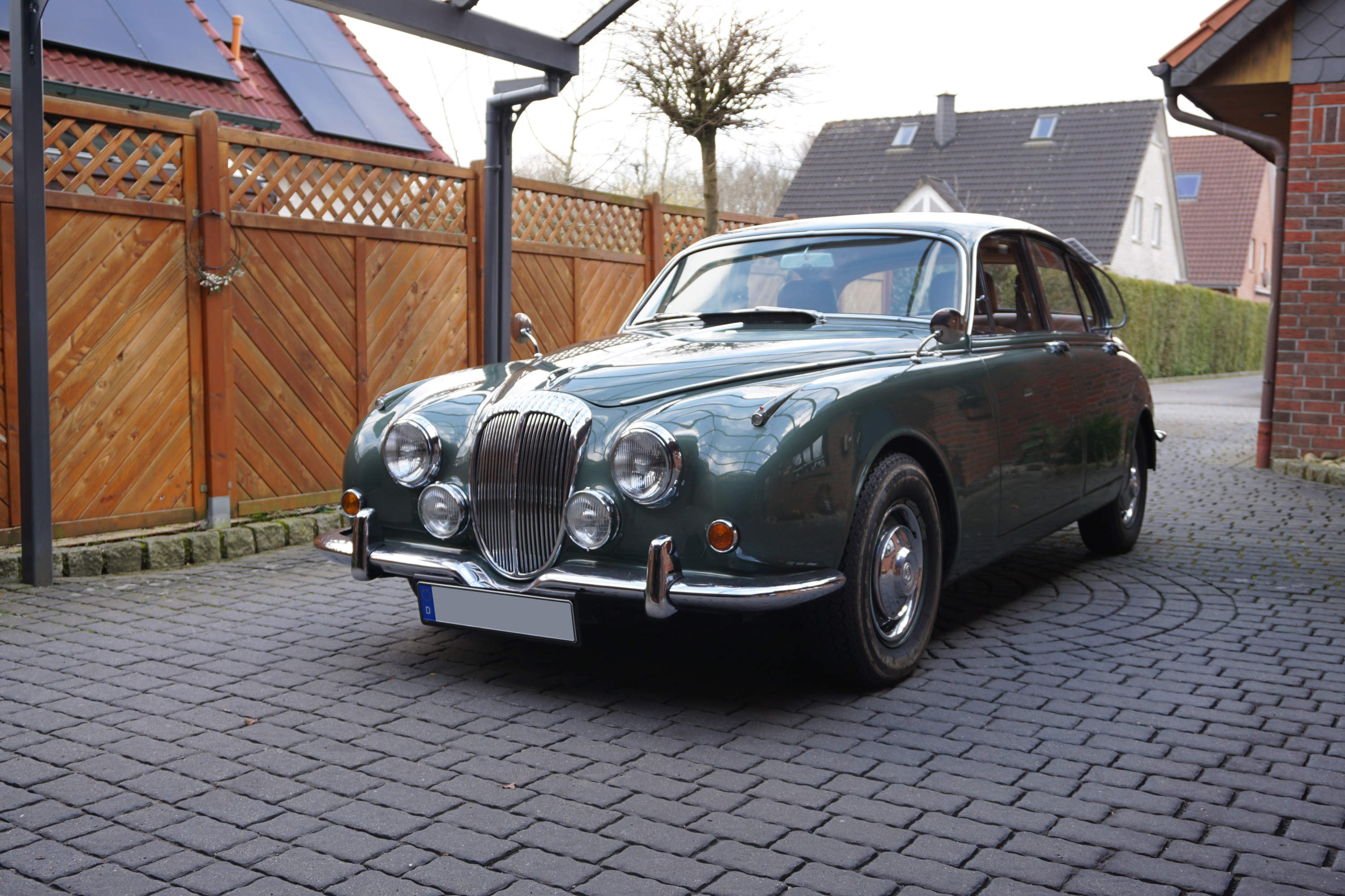 Daimler 250 V8 (Jaguar Mark II)