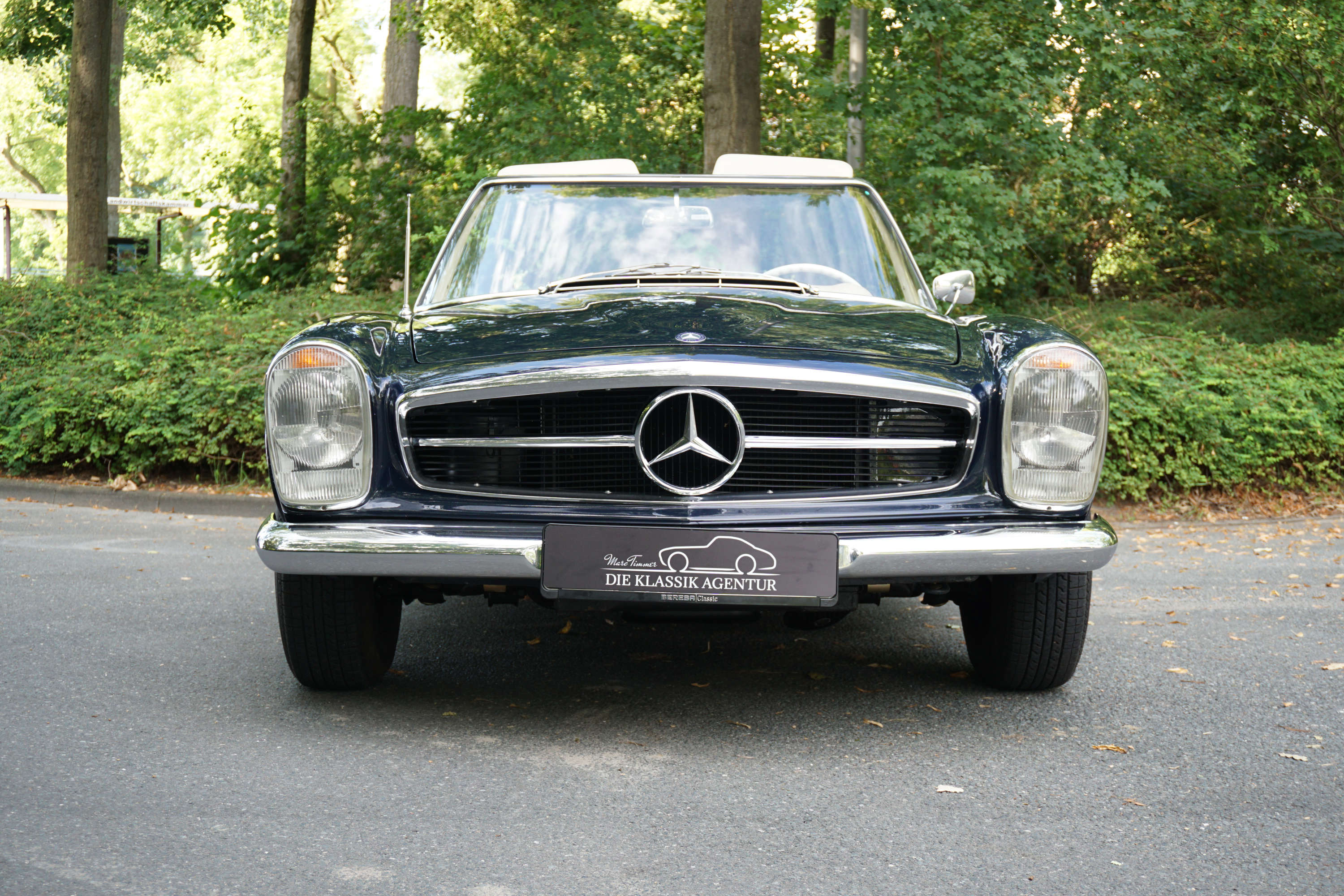 Mercedes-Benz 230 SL (W113)