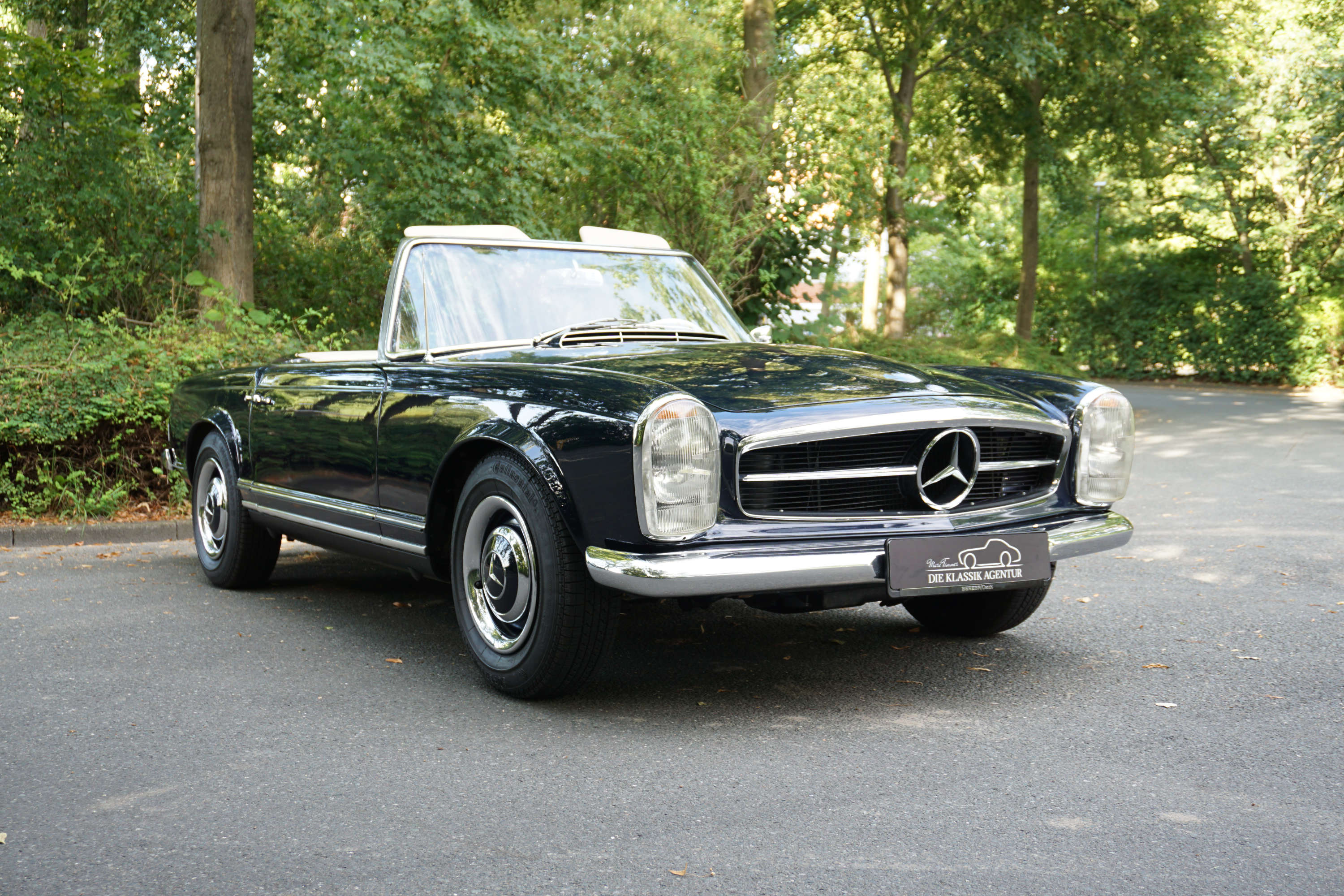 Mercedes-Benz 230 SL (W113)