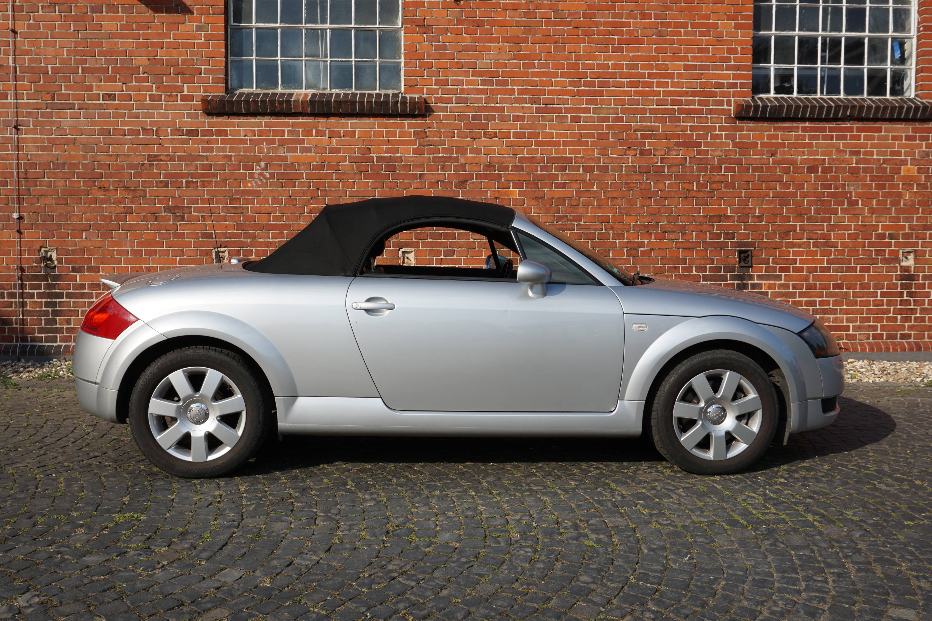 Audi TT (8N) Roadster