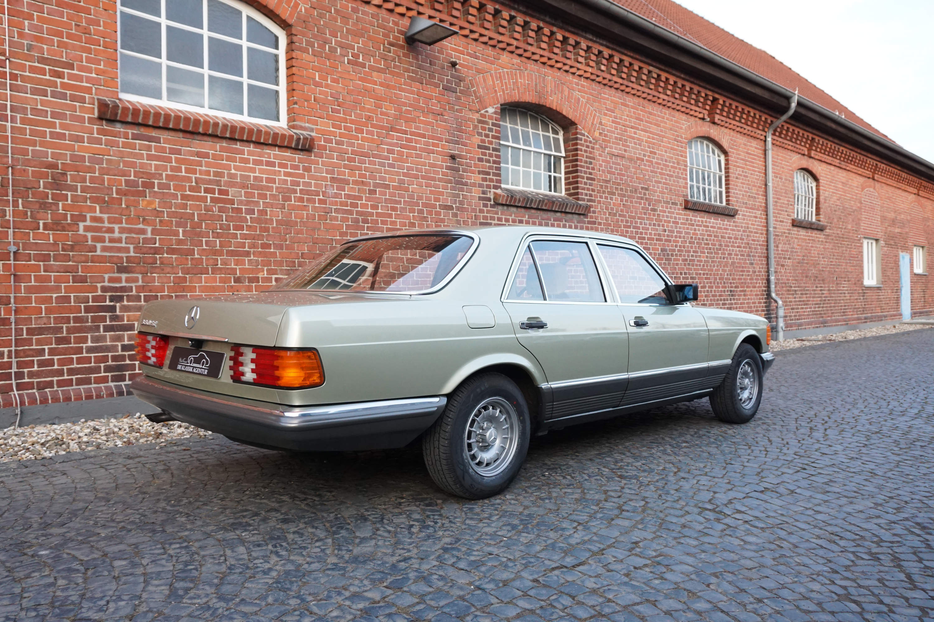 Mercedes-Benz 380 SE (W126)